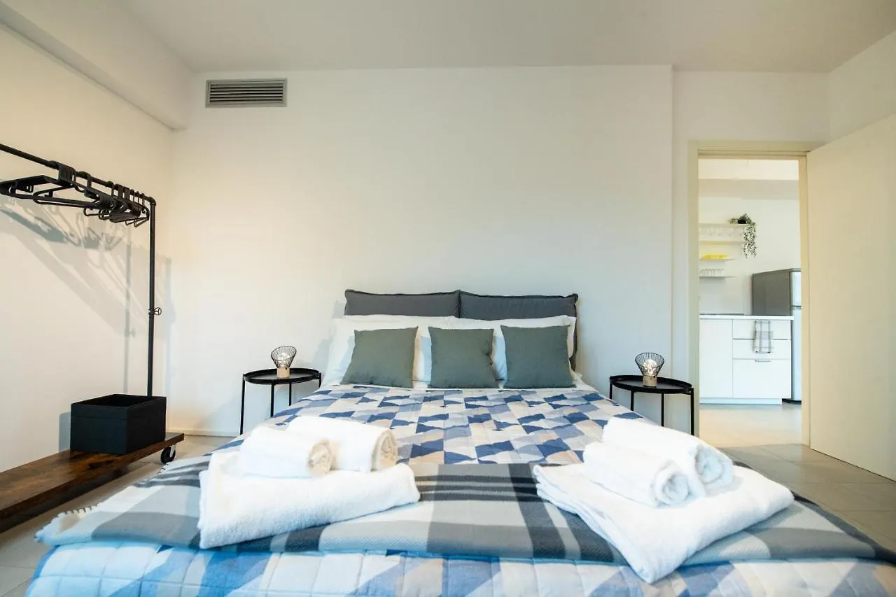 דירות פארמה 350 M Dalla Stazione L Parcheggio Free L Nova Loft איטליה
