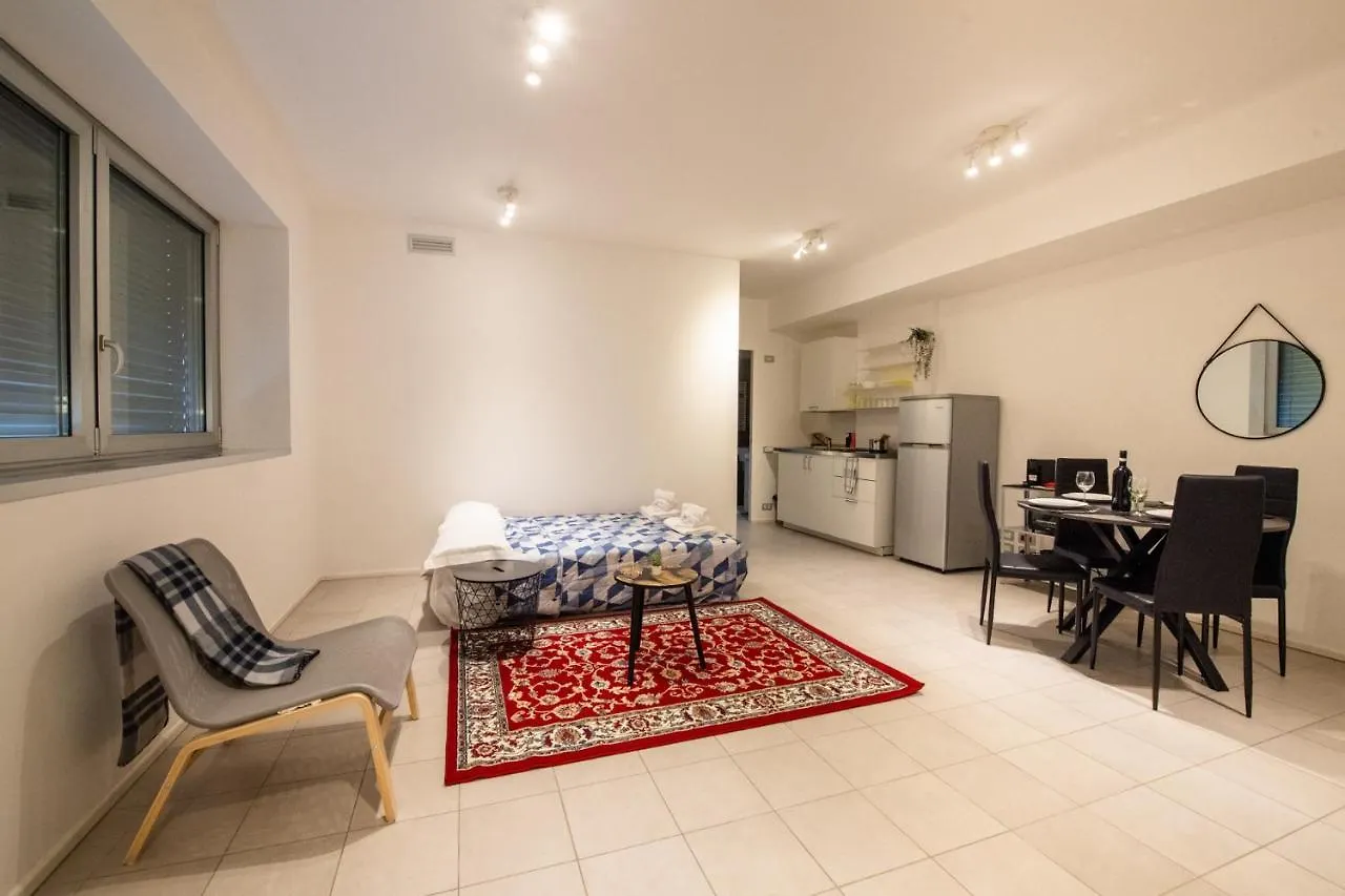 דירות פארמה 350 M Dalla Stazione L Parcheggio Free L Nova Loft 0*,  איטליה