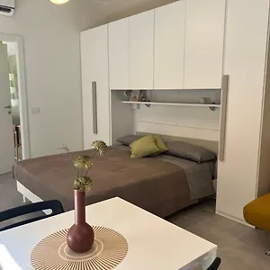 Violetta Di Apartment